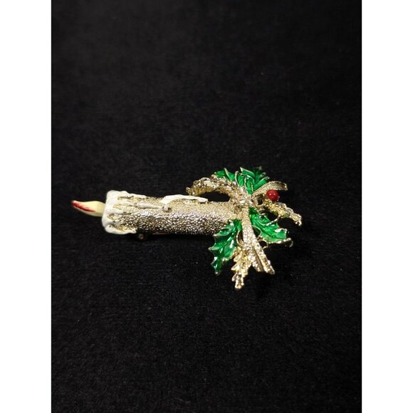Vintage Gerrys Christmas Candle Brooch Gold Tone Textured Green Holly Pin - Picture 5 of 9